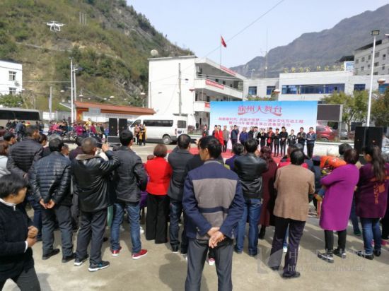 石堰社区大树场镇活动现场